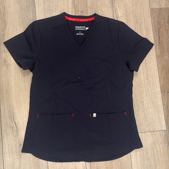 Fabletics Method 2-Pocket Scrub Top - Picture 6 of 10